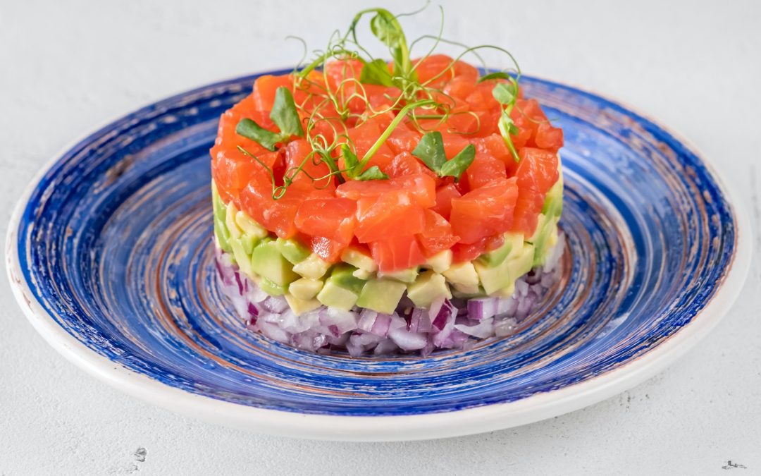 Tartare de saumon aux agrumes et à la coriandre