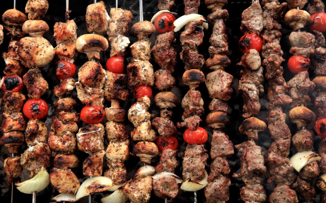 Les plats incontournables pour un barbecue réussi